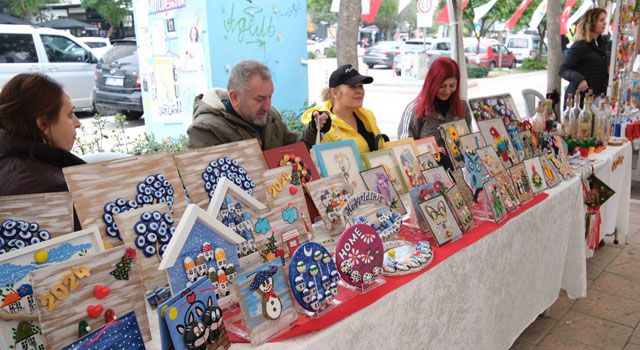 Adana'da Kadın Emeği Pazarı Açıldı