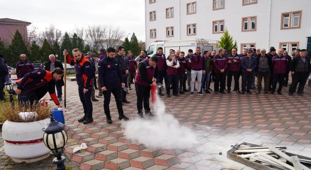 AFAD ekiplerinden uygulamalı yangın eğitimi