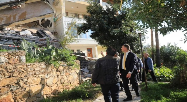 Alanyada yıkılan binada inceleme