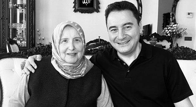 Ali Babacan’ın Annesi Hayatını Kaybetti