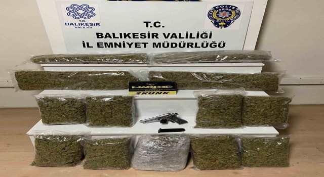 Ambulansla Balıkesire uyuşturucu taşırken yakalandılar