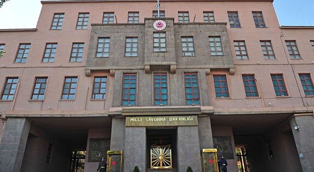 Atatürk Fotoğrafı Tartışmasına Soruşturma