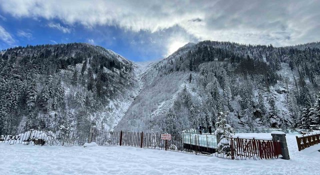 Ayder Yaylasından kartpostallık kar manzaraları