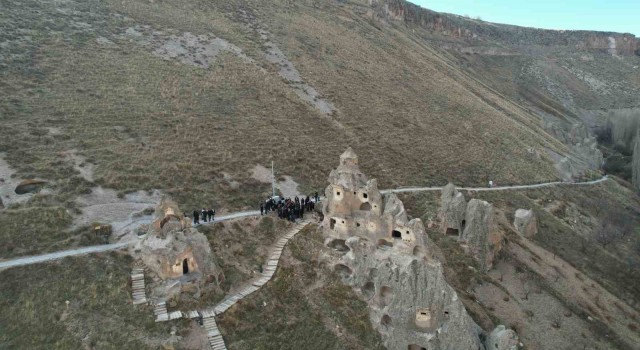 Bakan Yardımcısı Yazgıdan turizmin göz bebeği Soğanlı Vadisinde inceleme