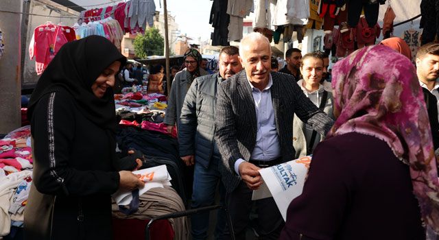 Başkan Gültak, Gündoğdu Semt Pazarında Vatandaşlarla Buluştu!