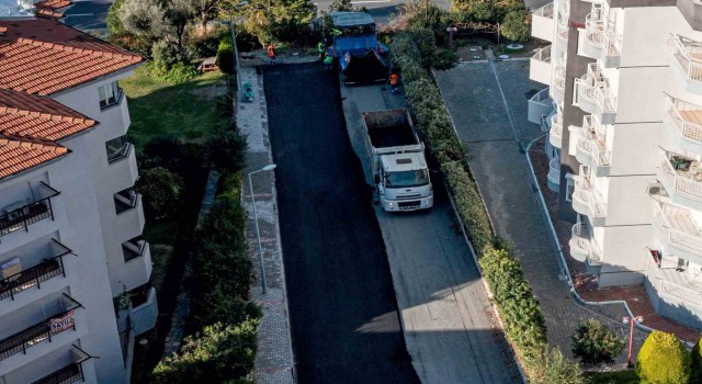 Bayraklıdede Mahallesinde yeni yollar yapılıyor