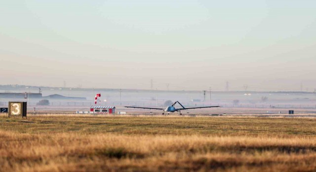 Bayraktar TB3 SİHA 32 saat havada kaldı: Uzun uçuş testini başarıyla tamamladı