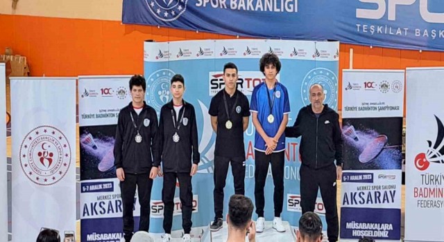 Bursa Büyükşehir Belediyesporlu Mert Nurettin Aydından Türkiye Şampiyonasında 2 madalya