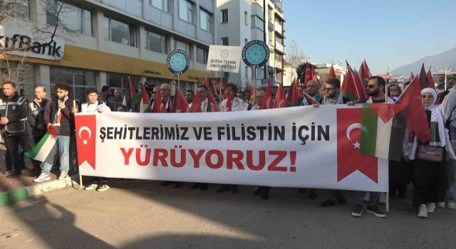 Bursada üniversite öğrencileri şehitler ve Filistin için yürüdü