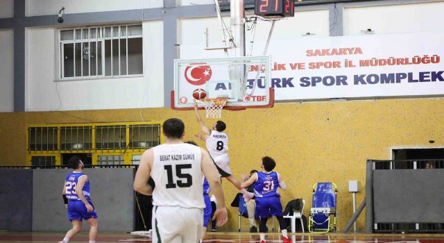 Büyükşehir basketbol Antalyada galibiyet için parkeye çıkacak
