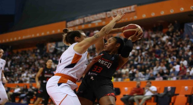Çukurova Basketbol Avrupada 4. mağlubiyetini evinde aldı