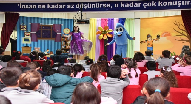 ‘DSİ Tanıtım Tırı ve ‘Küçük Su Damlası tiyatro etkinliği Eskişehirdeydi