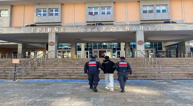 Edirnede firari hükümlü Yunanistana kaçarken yakalandı