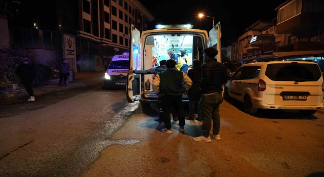 Edirnede yayaya çarpmamak için manevra yapan motokurye yaralandı