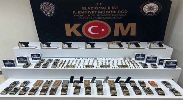 Elazığ'da tarihi eser niteliğindeki sikke ve objeler ile ruhsatsız silah ele geçirildi