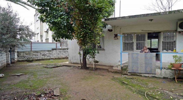 Evlerinden caddeye çıkabilmek için kilo almaya korkuyorlar