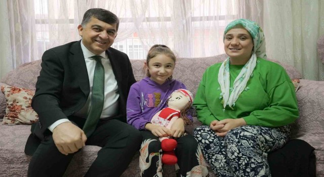 Fadıloğlundan, engelli vatandaşlara sürpriz ziyaret