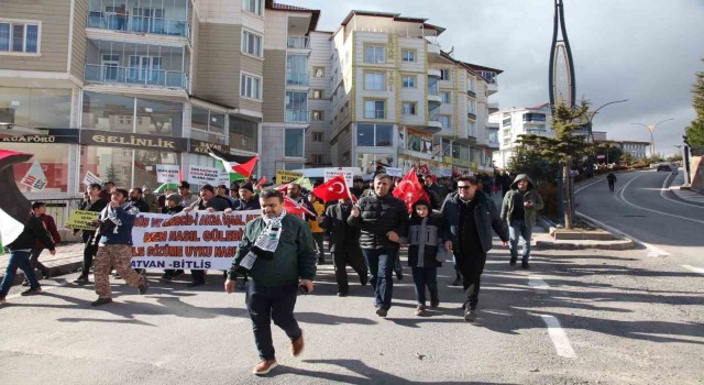 Filistin için Ahlatta yürüyüş yapıldı