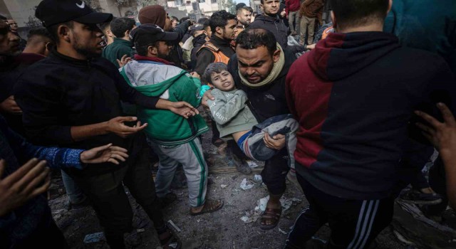 Gazzede can kaybı 17 bin 700e yükseldi