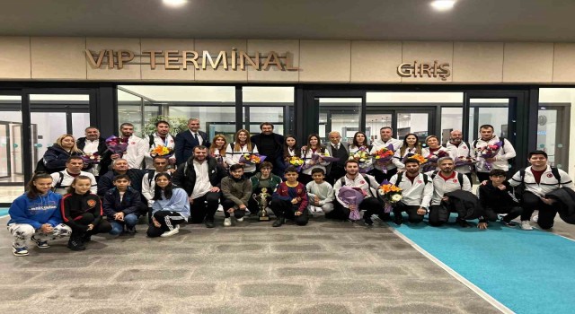 Golbol Milli Takım kafilesi İstanbul'a geldi