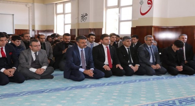 Hakkaride Pençe-Kilit şehitleri için mevlit programı düzenlendi