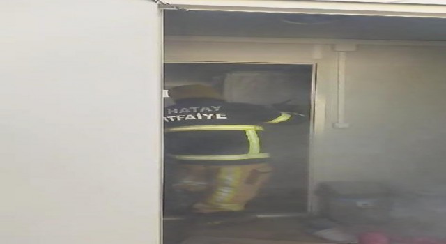 Hatayda konteyner da yangın çıktı