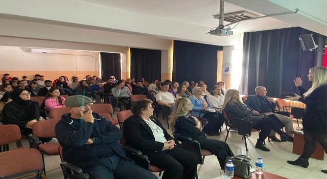 Honaz MYOda kadına şiddet konferansı