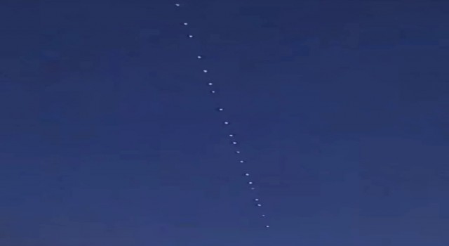 İstanbul semalarında Starlink uyduları görüldü