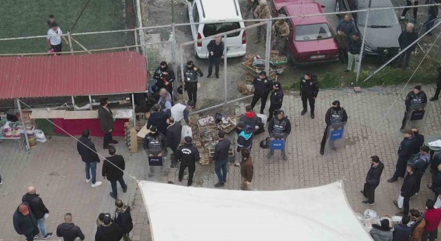 İstanbulda kaçak kuş pazarına operasyon: 24 gözaltı, 839 yabani kuşa el konuldu