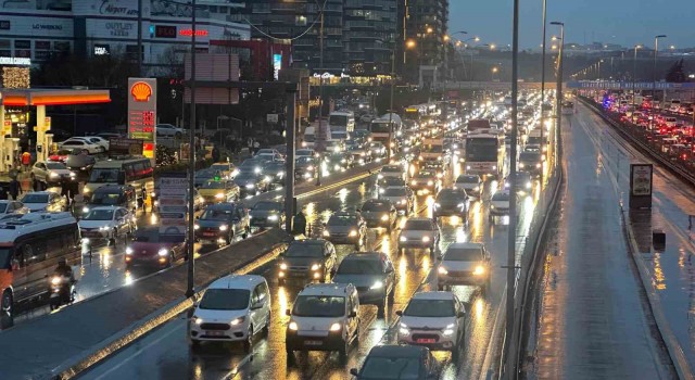 İstanbulda trafik yoğunluğu yüzde 89a ulaştı