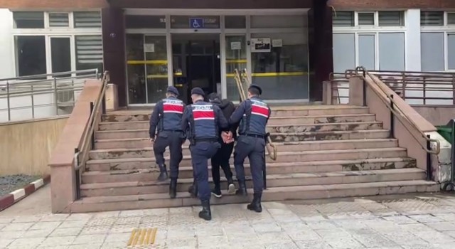 İzmir'de kastan adam öldürme suçundan aranan zanlı yakalandı