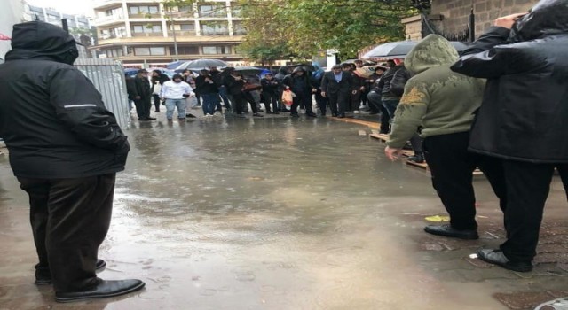 İzmirde sağanak yağış ilginç görüntülere neden oldu