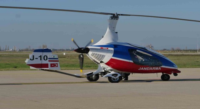 Jandarma zeytinlikleri gyrocopter ile korunuyor