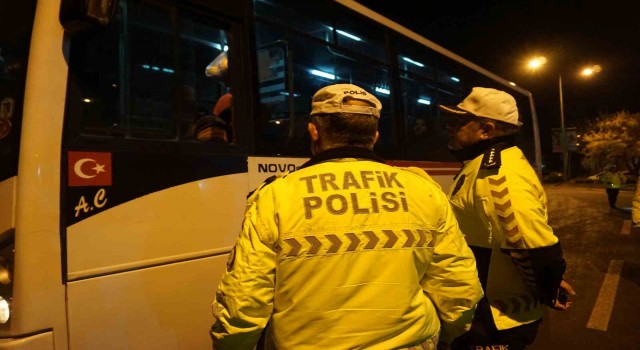 Jet emniyet müdüründen şehrin göbeğinde uygulama