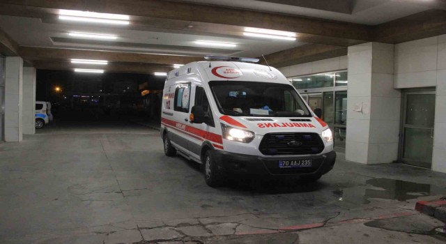 Karamanda bıçaklanan 3 kişi hastane önüne bırakıldı
