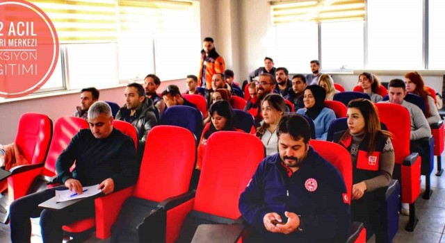 Kars 112 Acil Çağrı Merkezi personeline diksiyon kursu