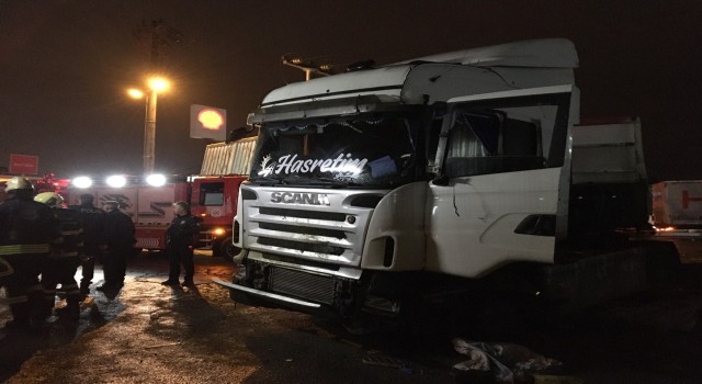 Köfte yiyen müşterilerin arasına tırla dalıp kaçmıştı : O sürücü yakalandı