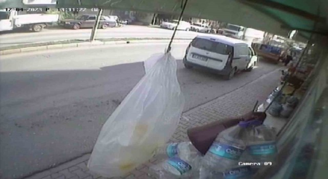 Kontrolden çıkıp kamyonun altına giren motosiklette ölü sayısı ikiye yükseldi