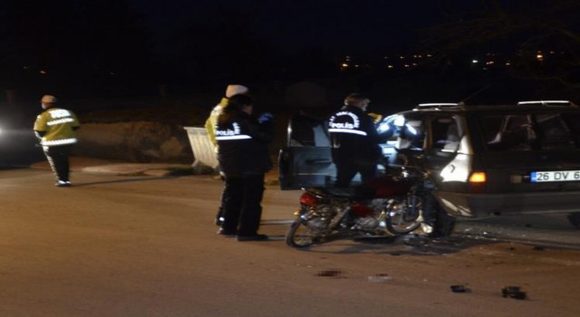 Konyada otomobil ile motosiklet çarpıştı: 1 yaralı