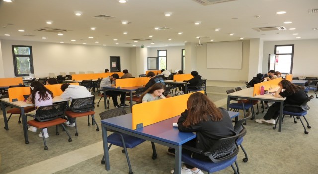 Küçükçekmece Belediye  Kütüphanelerinden özel gereksinimli vatandaşlar için adrese teslim kitap uygulaması