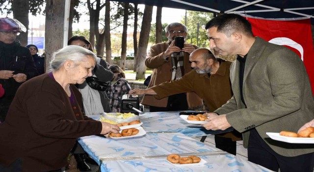 Kuşadası Belediyesinden şehitler için lokma hayrı