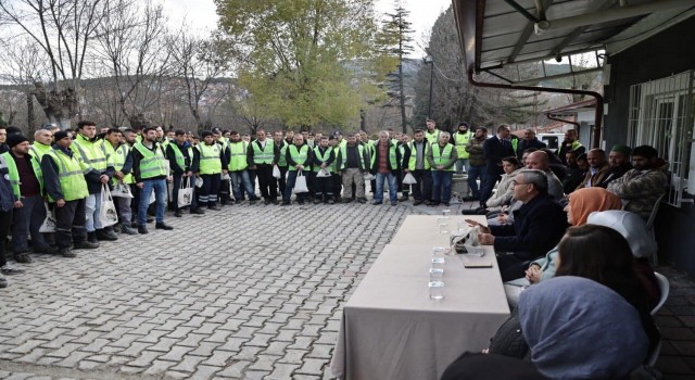 Kütahya Belediye Başkanı Işık, Park ve Bahçeler Müdürlüğünü ziyaret etti