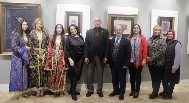 Kütahyada Dumlupınarın Feyzi konulu hat, tezhip ve minyatür sergisi
