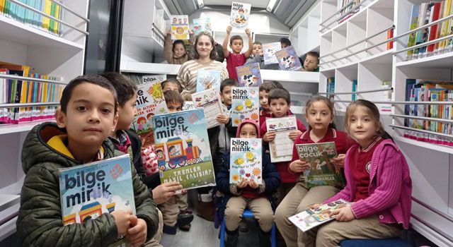 Mobil Çocuk Kütüphanesi, Öğrencilerle Buluştu