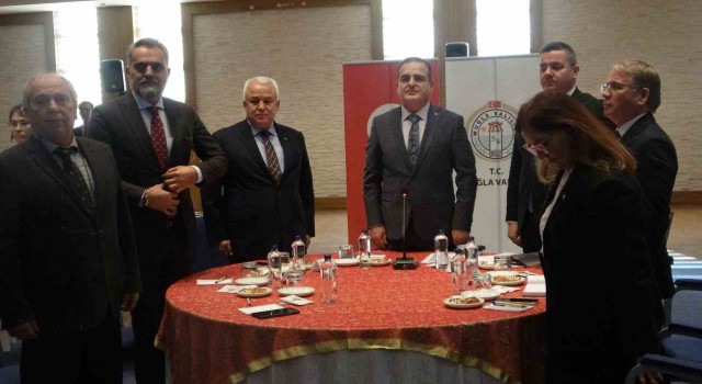 Muğla Valisi Akbıyık: ” Muğladan yapılan ihracat 1 milyar doları aştı”