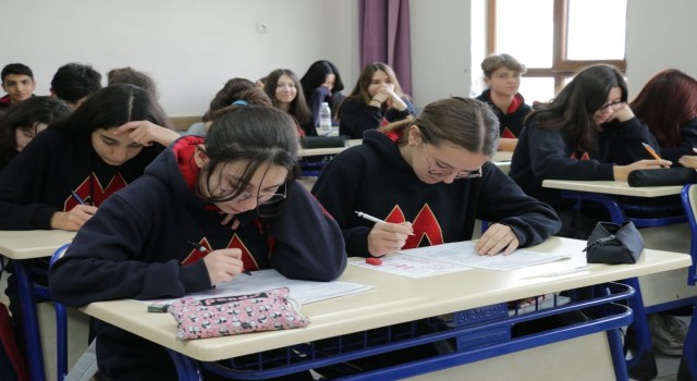 Muğlada 36 bin 334 öğrenci düzenlenen ortak sınavda ter döktü
