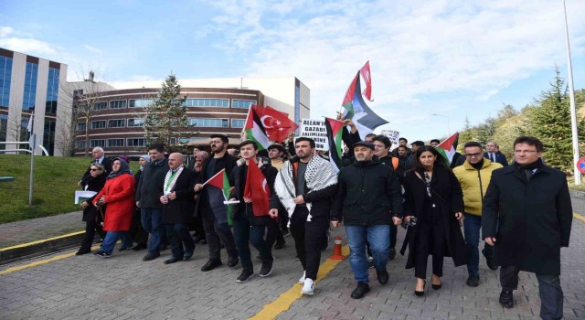 Öğrenciler Filistin için yürüdü