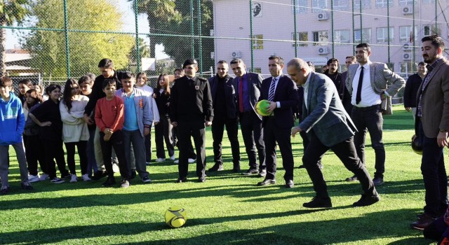 Ortacaya yeni halı saha