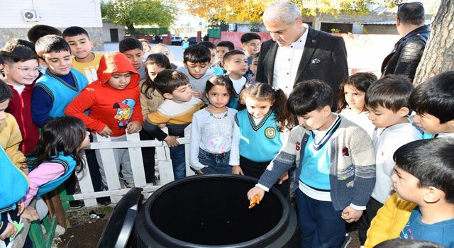 Osmaniye Belediyesi, okullarda organik atıkları gübreye dönüştürüyor