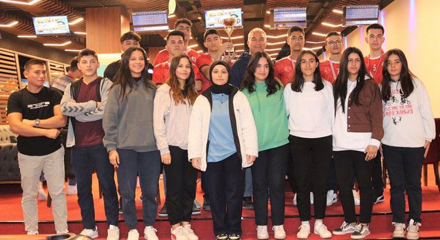 Osmaniyeli gençler Bowling müsabakalarında ter döktü
